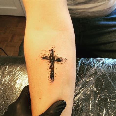 120 Tatuaggi con una croce di vita, templare, ferro e altri