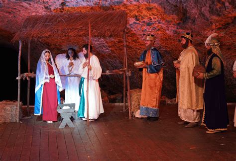 Why do we have nativity scene on Christmas? Mexican traditions