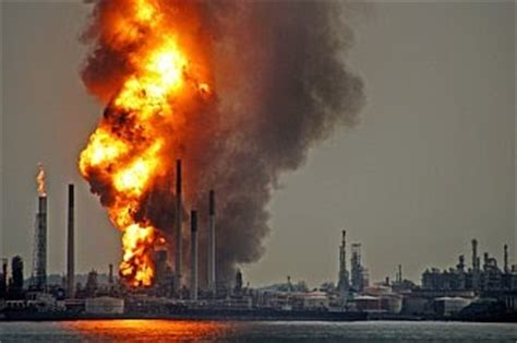 wildsingapore news: Fire at Shell refinery on Pulau Bukom