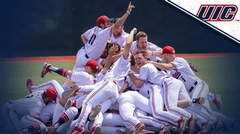 UIC Baseball's 2019 Road to Omaha - YouTube