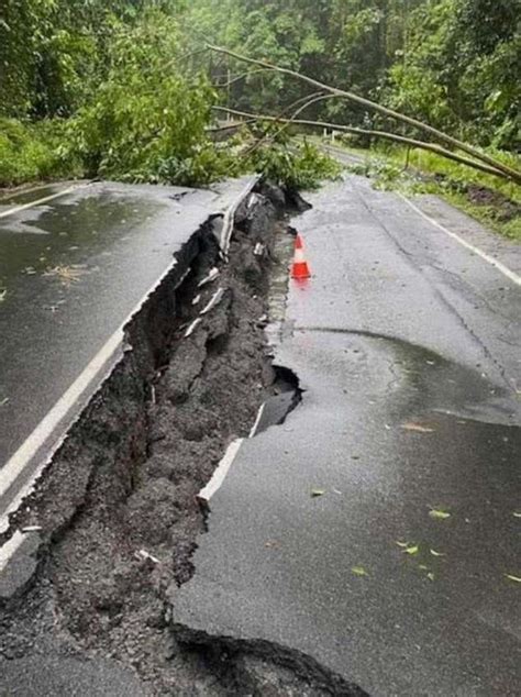 Two men trapped in flash flooding after Cyclone Jasper batters Queensland - as ... trends now