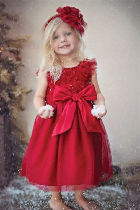 10 Stylish Kids' Christmas Outfits They Will Love to Wear