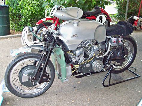 381 Moto Guzzi 500 V8 (1955) | Moto guzzi, Moto guzzi cafe racer, Moto ...