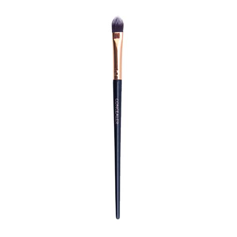 Concealer Brush - For Maximum Control and Flexible Coverage. This ...