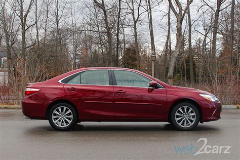 2017 Toyota Camry XLE Review | Carsquare.com