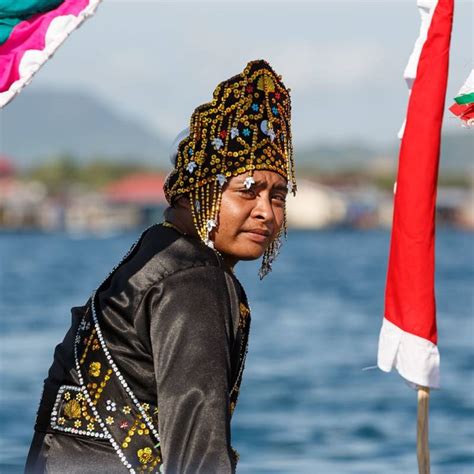 Bajau People: The Far Eastern "Sea Nomads" Unlike Other Humans