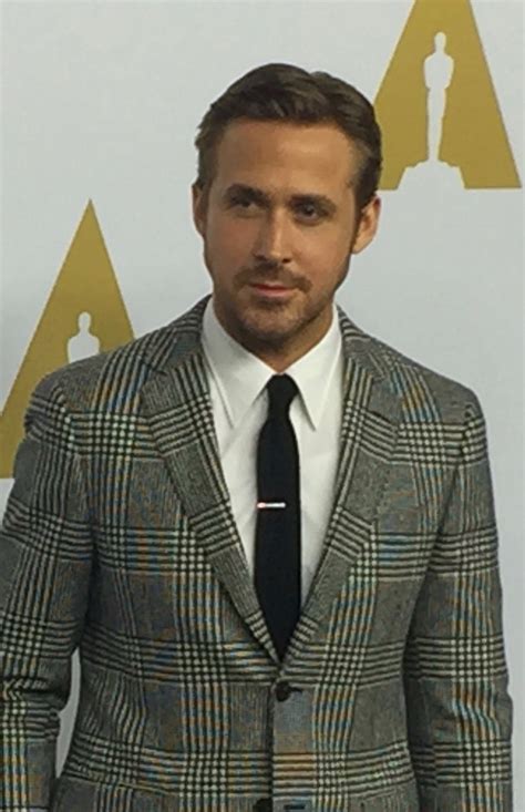 Ryan Reynolds - "Oscar Nominee Luncheon" January 2017 | Suit jacket ...