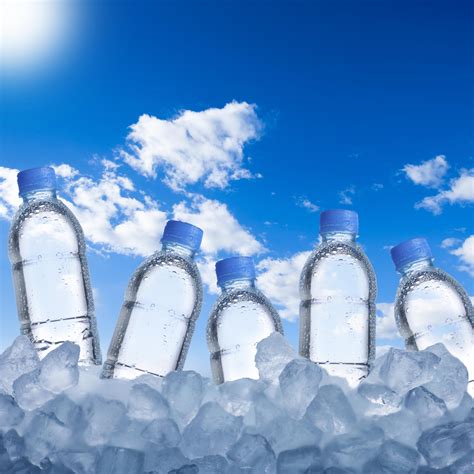 Water Bottle and Ice Cube | Technischer Handel Brummer GmbH