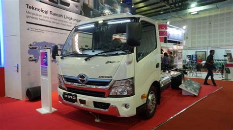 Truk Hino Hybrid Unjuk Diri Sambut Era Elektrifikasi Kendaraan di ...