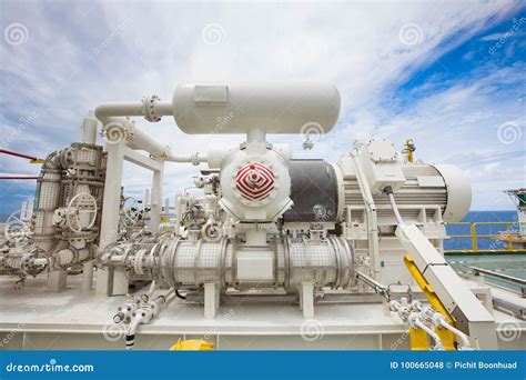 Gas Booster Compressor In Gas Vapor Recovery Unit Of Oil And Gas Central Processing Platform ...