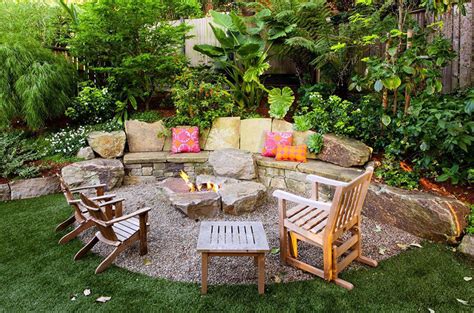 32 The Best Front Yard Landscaping Ideas Sitting Area - MAGZHOUSE