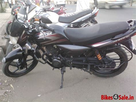 Bajaj Bajaj Platina 125 DTS-Si - Moto.ZombDrive.COM