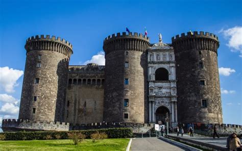 Private Tour of Naples' History With Expert Guide - Book Naples tours - Best Offers & Discounts!