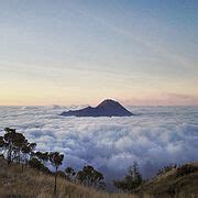 Category:Clouds at sunrise in Indonesia - Wikimedia Commons