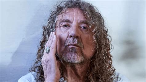 Robert Plant canta “Stairway to Heaven” ao vivo pela primeira vez em 16 ...