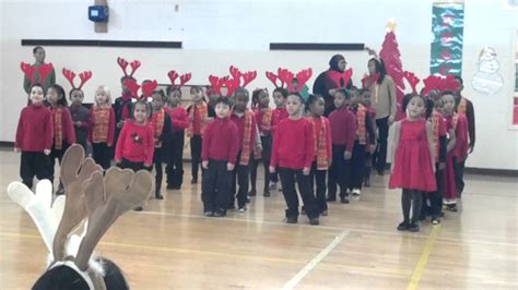 Murray Language Academy 2013 Kindergarten Holiday Performance - YouTube