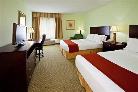 Book Holiday Inn Express & Suites Scottsburg in Scottsburg | Hotels.com