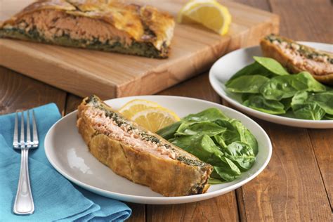 Salmon Wellington with Spinach Filling - Ippolito International