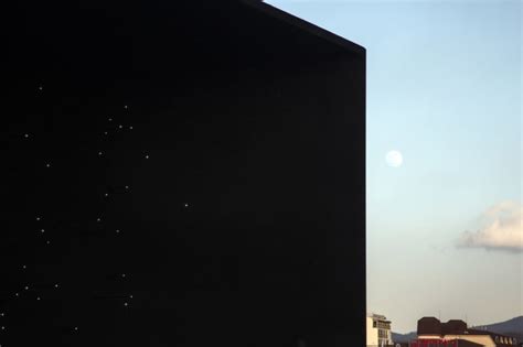 vantablack wallpaper,sky,architecture,atmospheric phenomenon,atmosphere,night (#242515 ...