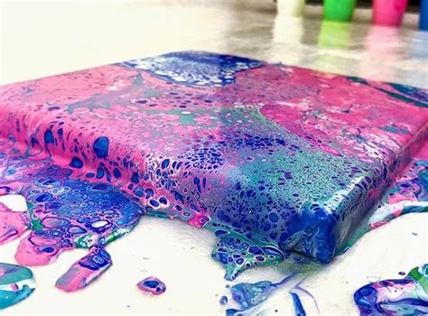 Acrylic Pouring Guide - Pour Painting for Beginners [Guide]