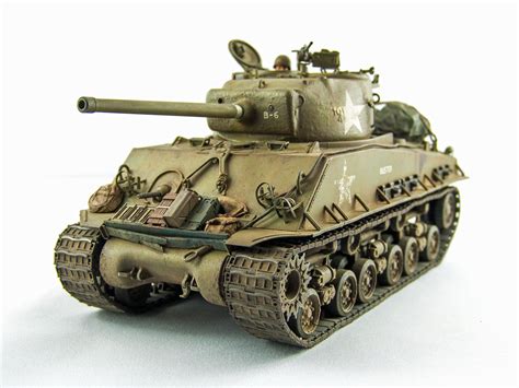 Pin by Tonysue on Scale models in 2020 | Plastic model kits, Sherman tank, Military vehicles