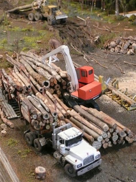 "Swamp Logger" Mack RD600 Logging Truck | Logging trucks, Model trains ...