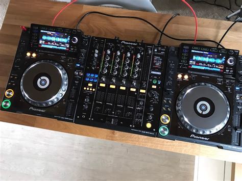 Pioneer CDJ 2000 Nexus Decks + Pioneer DJM 900 Nexus Mixer - Fully ...