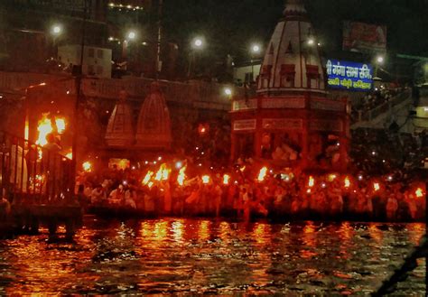 Ganga Ghat, Haridwar : r/IncredibleIndia