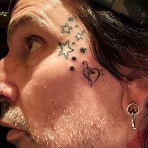 MÖTLEY CRÜE Drummer TOMMY LEE Shows Off New Face Tattoos - BraveWords