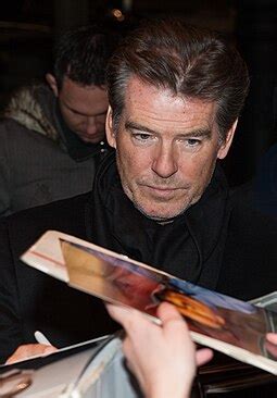 Pierce Brosnan - Wikipedia