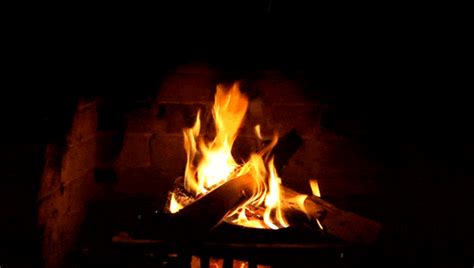 Fire Fireplace GIFs - Find & Share on GIPHY