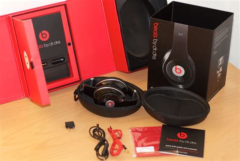 Review: Beats Studio by Dr. Dre and Monster (Noise Canceling Headphones ...