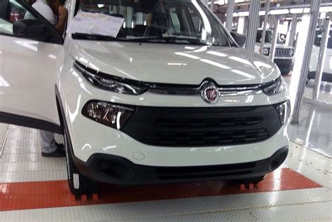 Fiat Toro pickup truck seen undisguised | Autocar India