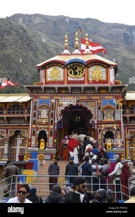 Badrinath darshan hi-res stock photography and images - Alamy