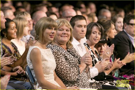 Photo: taylor swift canadian country music awards 22 | Photo 2720202 ...