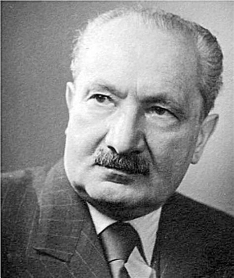 Phenomenology: Heidegger & Husserl - HubPages