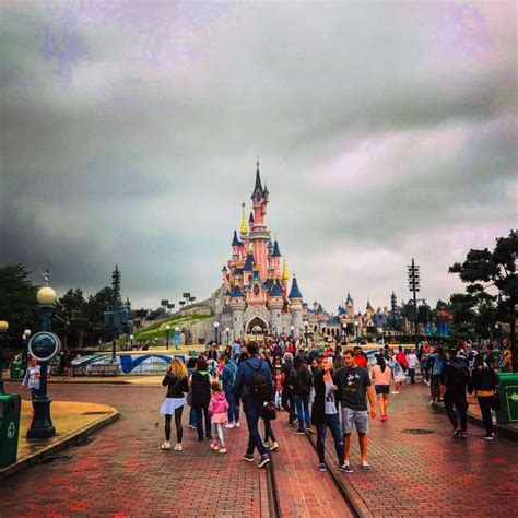 Castle Club Disneyland Hotel París, ¿cómo es la experiencia VIP?