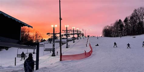 Swiss Valley Ski & Snowboard Area – Southwestern Michigan’s #1 Learn to Ski Area