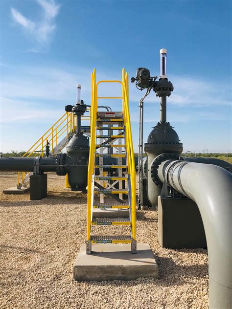 Pipeline Valve Access Metal Platform | SafeRack Installations