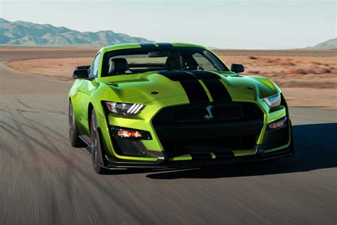 Grabber Lime Ford Shelby GT500 Has Us Green with Envy