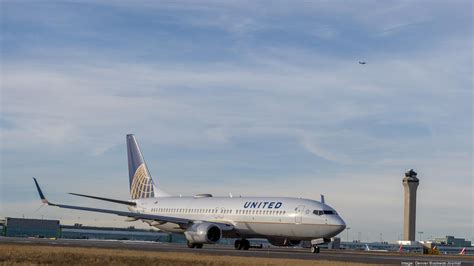 Will United Airlines move its Chicago headquarters to a new city ...