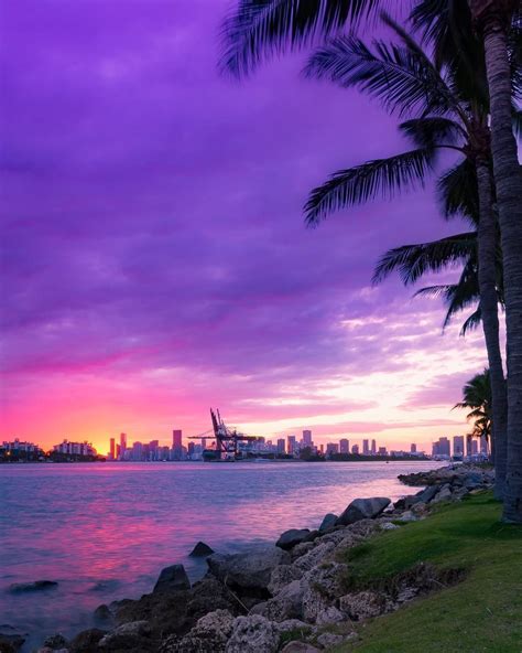 Miami Beach sunset #pgsilver #miamibeachpages | Beautiful beach ...