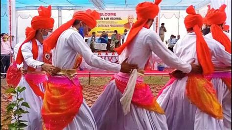 Traditional Folk Dances of Jammu & Kashmir - Kashmiri Music