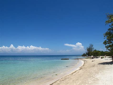 Images and Places, Pictures and Info: utila honduras beaches