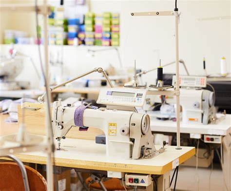 Types Of Industrial Sewing Machine - And Do You Need One? - The Creative Curator