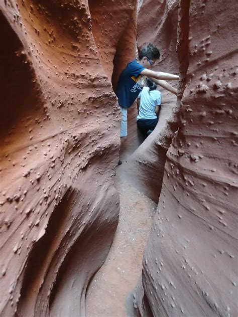 Spooky Gulch - Hike near Escalante, Utah - Free Arenas