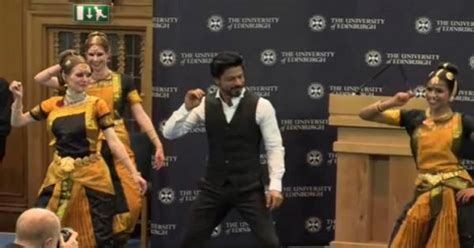 Watch: Shah Rukh Khan Rocking Performance On “Lungi Dance” At Edinburgh University