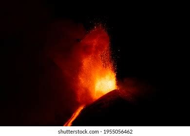 2,624 Lava Fountain Images, Stock Photos & Vectors | Shutterstock