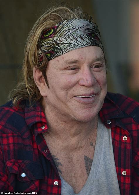 Mickey Rourke, De 68 Años, Muestra Sus Tatuajes Y Una Sonrisa Durante ...