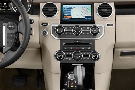 2012 Land Rover LR4 Pictures: Dashboard | U.S. News